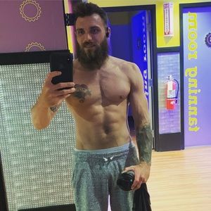 Meet your Posher, Zachary